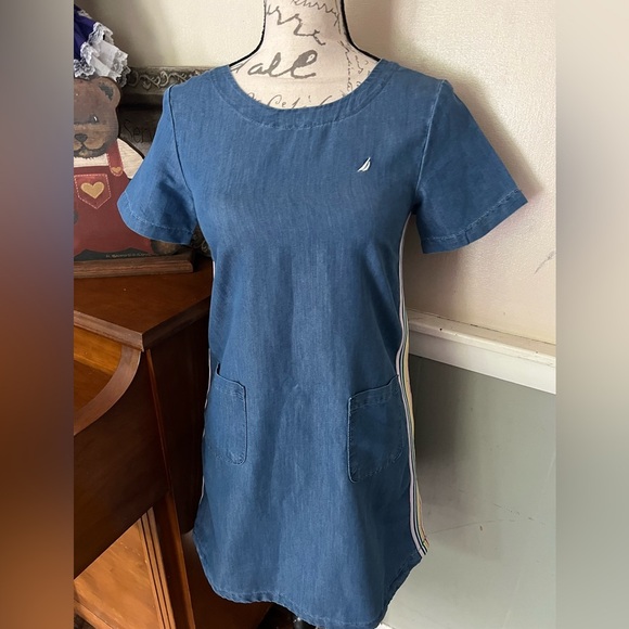 GIRLS NAUTICA DENIM SHORT SLEEVE LIGHTWEIGHT DRESS WITH POCKETS NWOT - Picture 2 of 5